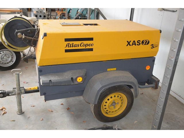 Mobiele compressor atlas copco xas37 ca. 158 uur zo goed als nieuw - afbeelding 1 van  16