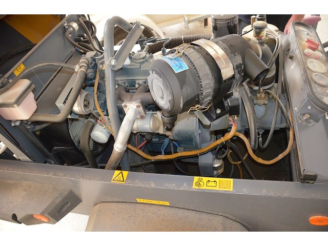 Mobiele compressor atlas copco xas37 ca. 158 uur zo goed als nieuw - afbeelding 9 van  16