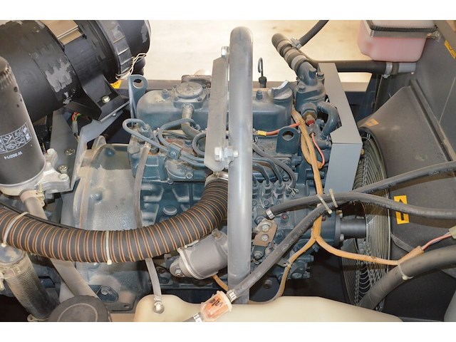 Mobiele compressor atlas copco xas37 ca. 158 uur zo goed als nieuw - afbeelding 12 van  16