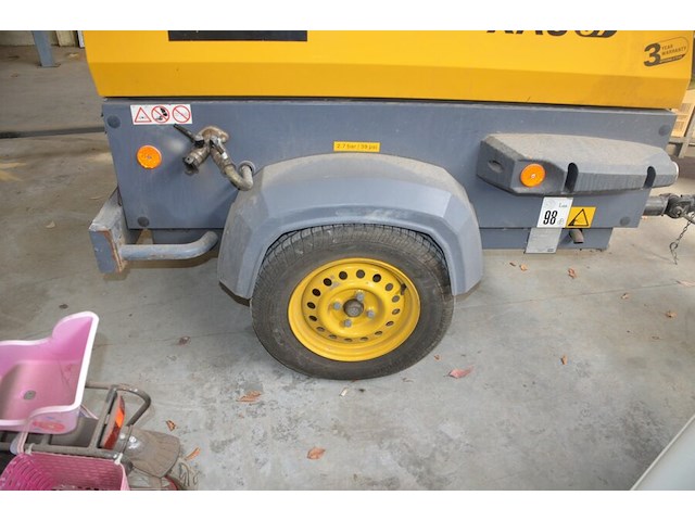 Mobiele compressor atlas copco xas37 ca. 158 uur zo goed als nieuw - afbeelding 14 van  16