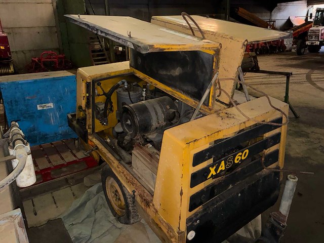 Mobiele / constructie luchtcompressor - afbeelding 3 van  8