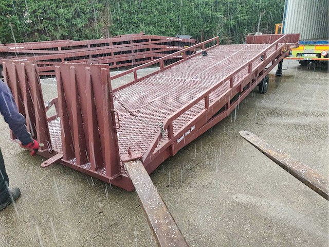 Mobiele containerlaadbrug - ongebruikt - afbeelding 1 van  18