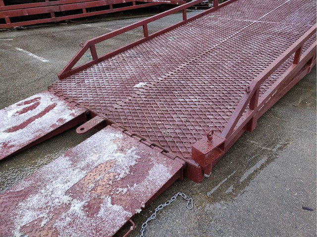 Mobiele containerlaadbrug - ongebruikt - afbeelding 15 van  18