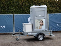 Mobiele douchecabine op aanhangwagen met boiler - afbeelding 1 van  1