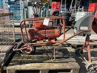 Mobiele drijfkrachtmotor voor trilnaald - afbeelding 1 van  2