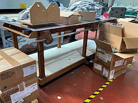 Mobiele houten snijtafel - afbeelding 1 van  3