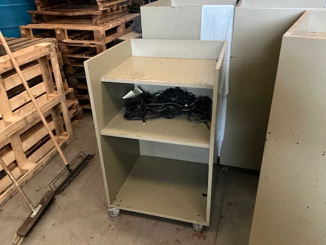Mobiele houten werk-/opbergwagen (4x) - afbeelding 4 van  4