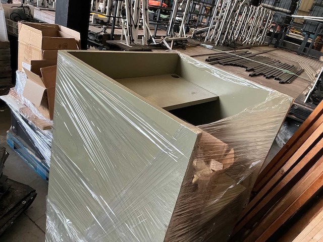 Mobiele houten werk-/opbergwagen (4x) - afbeelding 2 van  3