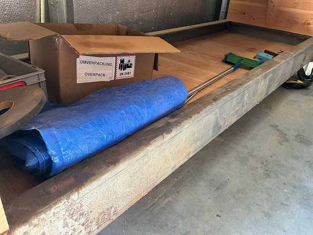 Mobiele houten werkbank - afbeelding 4 van  5