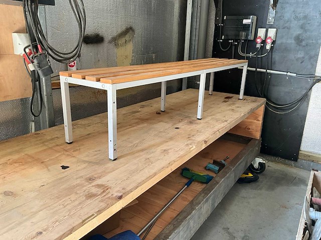 Mobiele houten werkbank - afbeelding 5 van  5