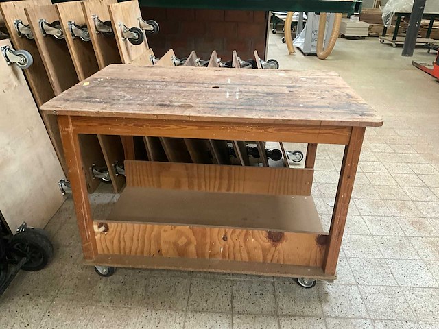 Mobiele houten werkbank/tafel - afbeelding 1 van  4