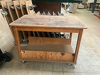 Mobiele houten werkbank/tafel - afbeelding 1 van  4