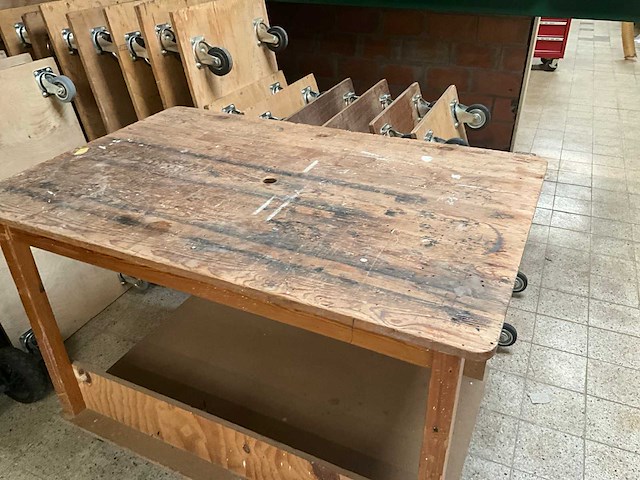 Mobiele houten werkbank/tafel - afbeelding 3 van  4