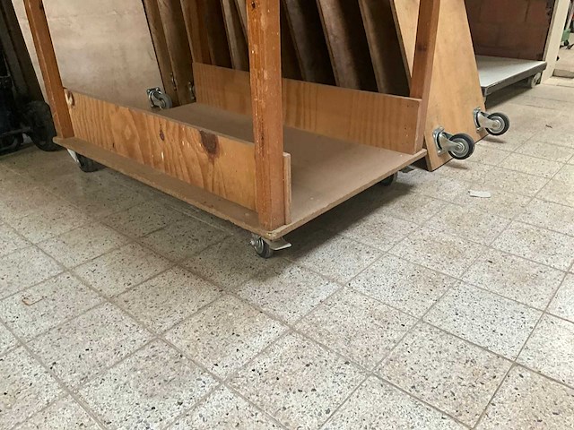 Mobiele houten werkbank/tafel - afbeelding 4 van  4