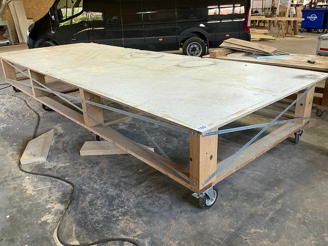 Mobiele houten werktafel - afbeelding 4 van  9