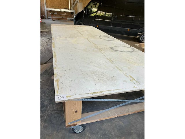 Mobiele houten werktafel - afbeelding 6 van  9