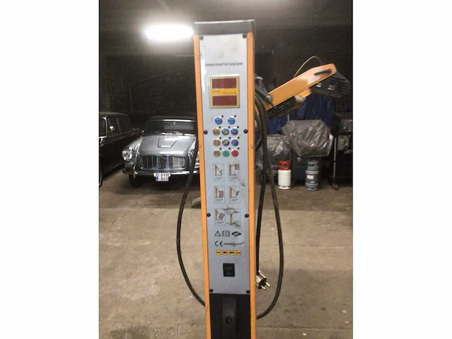 Mobiele infrarooddroger voor carrosseriewerk - afbeelding 2 van  6