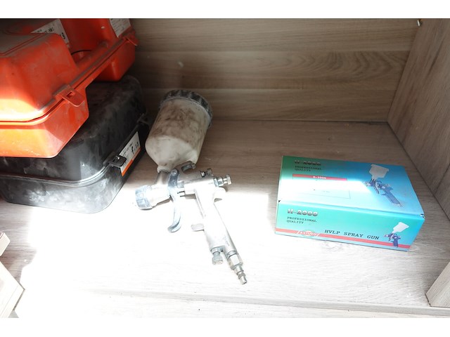 Mobiele kast & bureau samen met inhoud - afbeelding 6 van  12