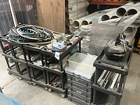 Mobiele kunststof rekjes (5x)