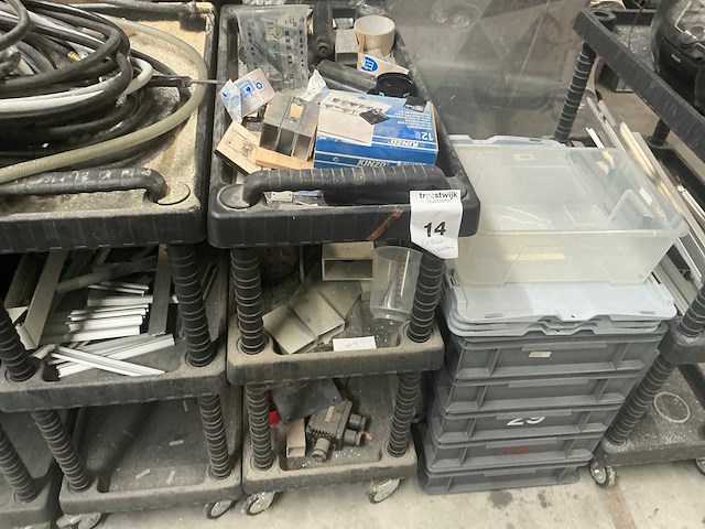 Mobiele kunststof rekjes (5x) - afbeelding 6 van  6