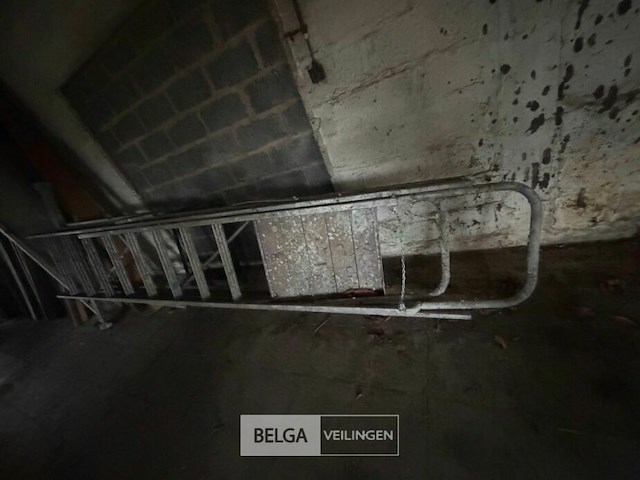 Mobiele ladder - afbeelding 1 van  2