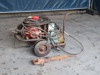 Mobiele luchtcompressor brown met pneumatische breekhamer - afbeelding 1 van  1