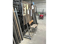Mobiele metalen scheidingswand - afbeelding 1 van  1