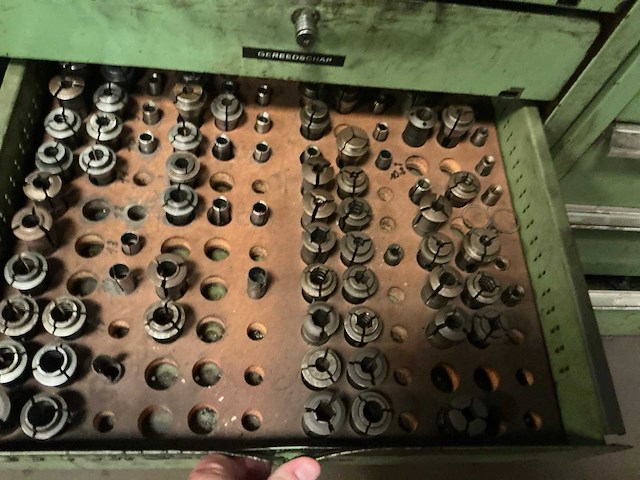 Mobiele metalen werkplaatskast met inhoud - afbeelding 5 van  7