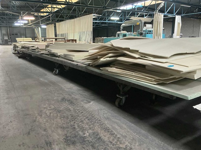 Mobiele metalen werktafel - afbeelding 1 van  4