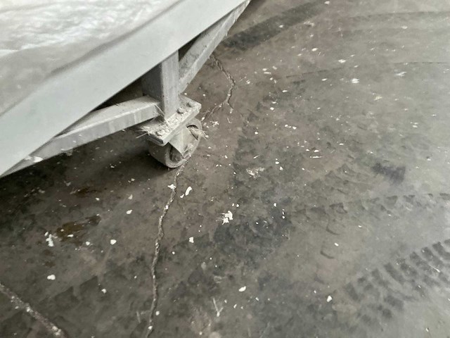 Mobiele metalen werktafel - afbeelding 2 van  5