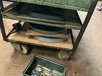 Mobiele metalen werktafel - afbeelding 3 van  3