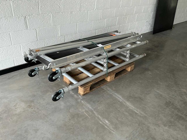 Mobiele plooisteiger - afbeelding 2 van  8