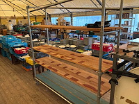 Mobiele rek met 4 houten leggers - afbeelding 1 van  5