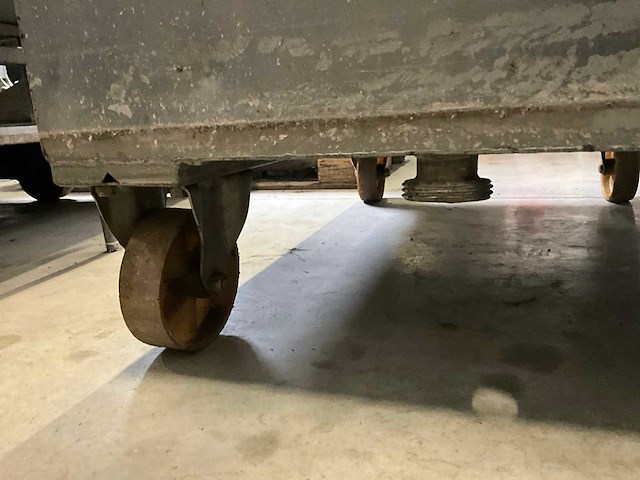 Mobiele rvs lekbak - afbeelding 3 van  4