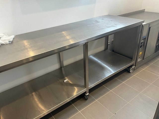 Mobiele rvs werkbank (2x) - afbeelding 4 van  5