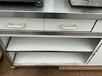 Mobiele rvs werktafel - afbeelding 2 van  2