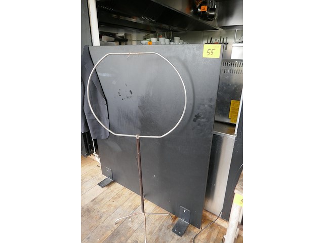 Mobiele scheidingswand, teaktafel, kast - afbeelding 2 van  3