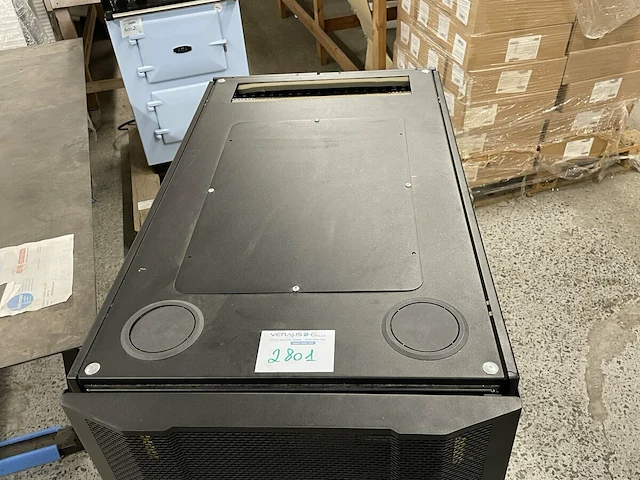 Mobiele serverkast met inhoud - afbeelding 11 van  23