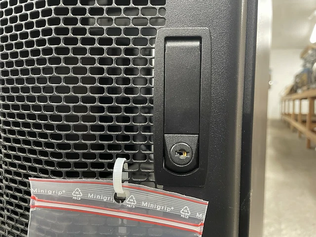 Mobiele serverkast met inhoud - afbeelding 12 van  23