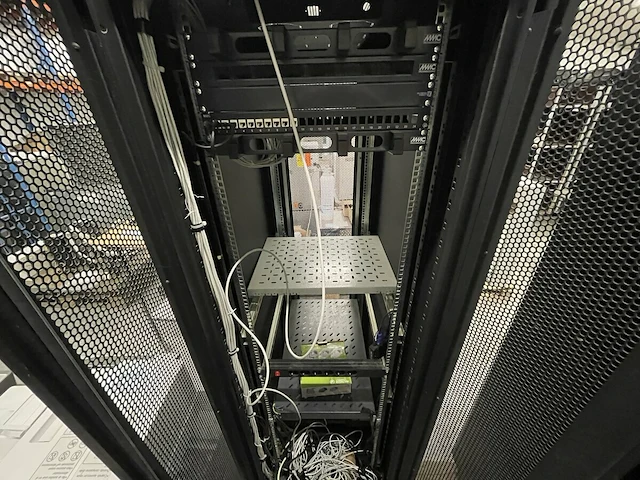 Mobiele serverkast - afbeelding 10 van  10