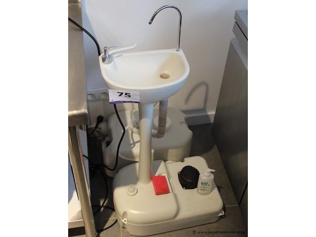 Mobiele spoelbak - afbeelding 1 van  1