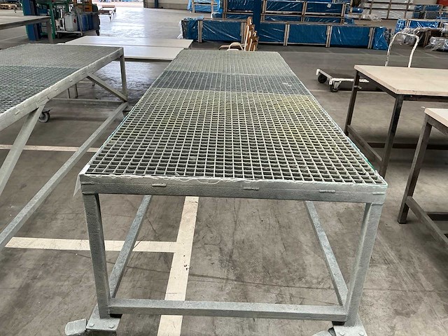 Mobiele spuitkar - afbeelding 2 van  3