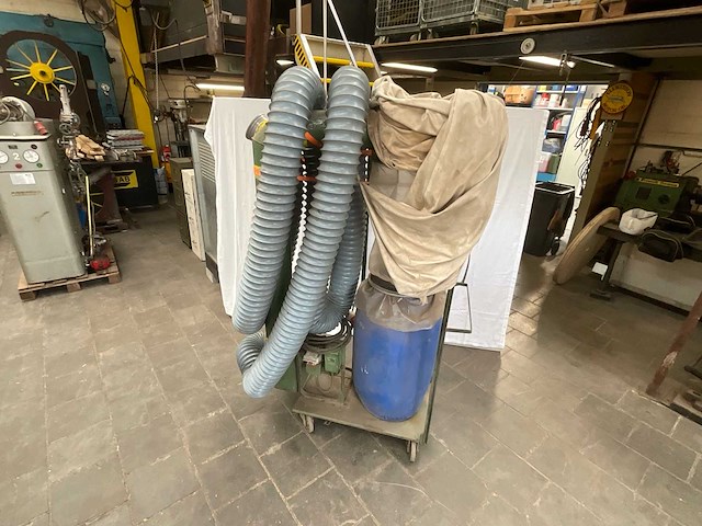 Mobiele stofafzuiger met filterzak en slangen - afbeelding 1 van  7