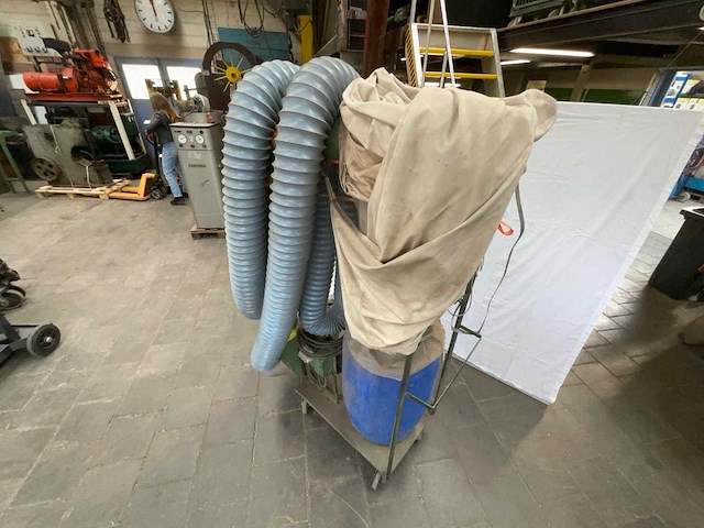 Mobiele stofafzuiger met filterzak en slangen - afbeelding 6 van  7