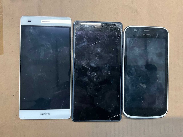 Mobiele telefoon (16x) - afbeelding 12 van  15