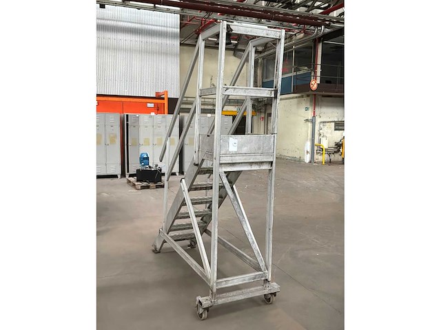 Mobiele trap - afbeelding 2 van  8