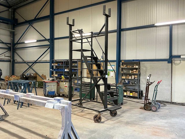 Mobiele trap - afbeelding 1 van  5