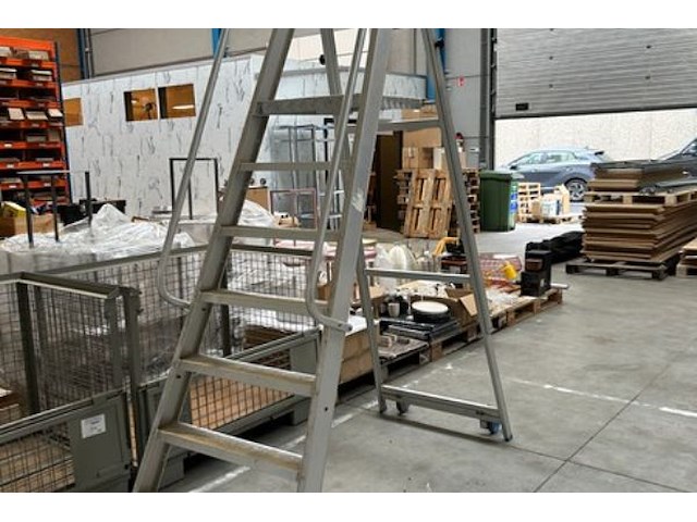 Mobiele trapladder - afbeelding 2 van  5