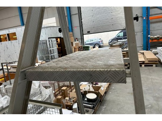 Mobiele trapladder - afbeelding 3 van  5