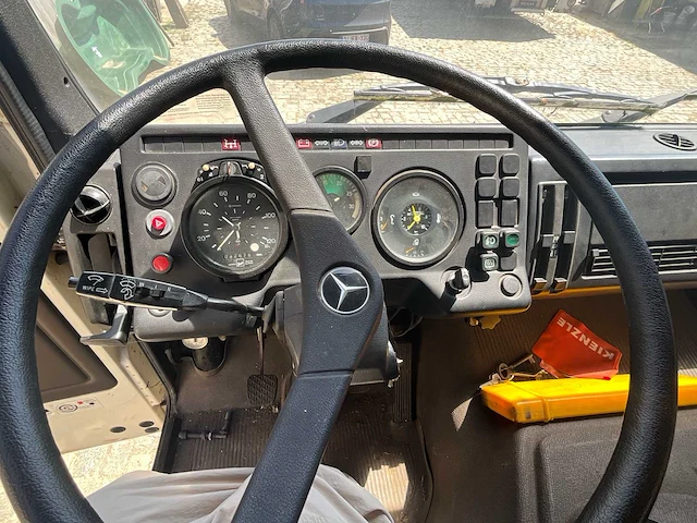 Mobiele uitschuifbare werk- en presentatieruimte ca. 40 m² – mercedes 1419 - afbeelding 22 van  35